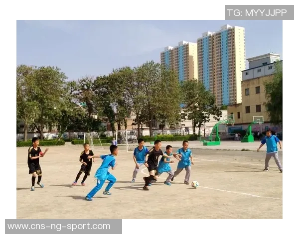 足球史的演变与发展探究从古代起源到现代盛况的全景回顾